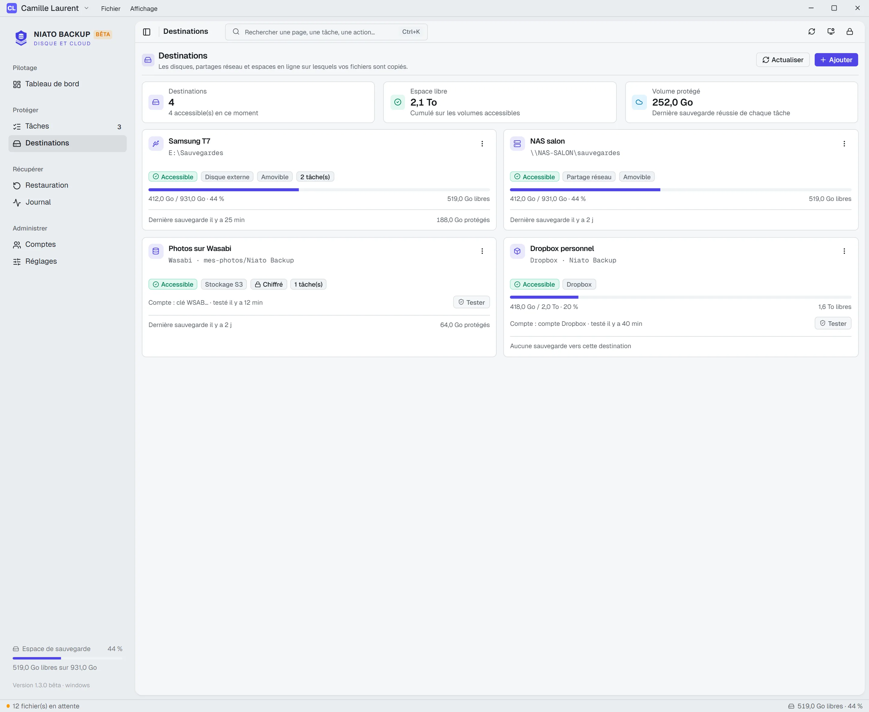 Page Destinations : un disque externe, un partage réseau, un espace S3 chiffré et un compte Dropbox, avec leur état et leur espace restant.